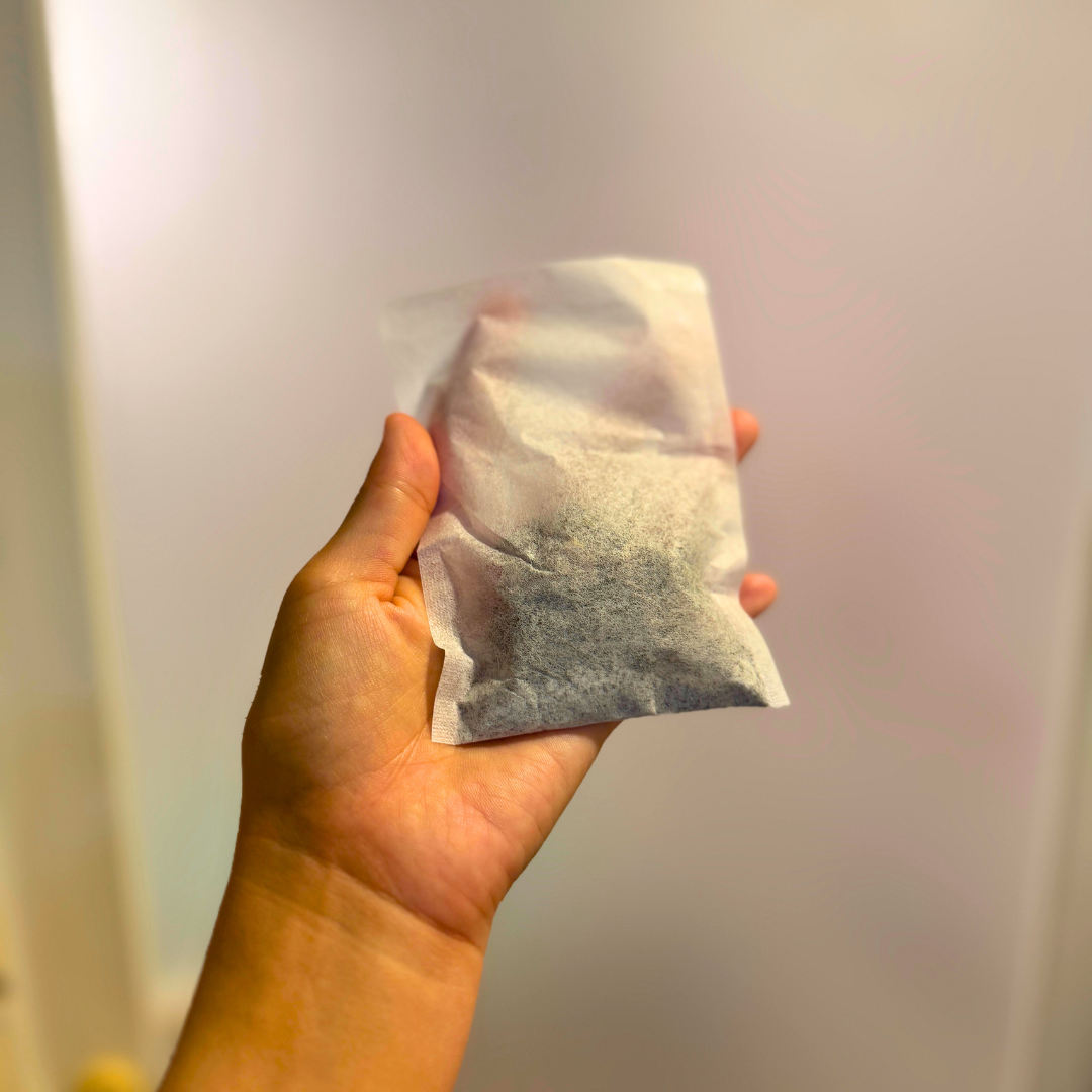 パルセイユ季節の湯 赤紫蘇入浴料(分包一回分)|農薬不使用の赤紫蘇と玄界灘の海塩でお肌なめらか|PALSEYLLE|福岡県 和精油のある暮らし 中身はこんな感じ