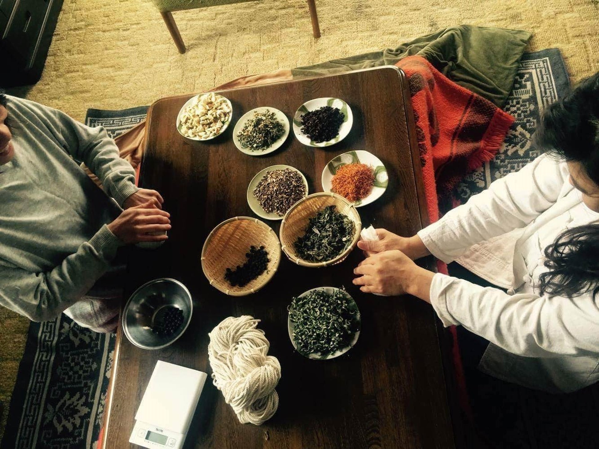 ホットアイピローを乗せたら森の香りでホッとひと息/和温香 アイピロー(カバー付き)/W*ARoMa HERB(ワロマハーブ)【東京都】 - 和精油のある暮らし