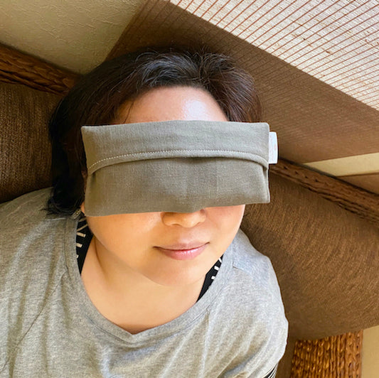 ホットアイピローを乗せたら森の香りでホッとひと息/和温香 アイピロー(カバー付き)/W*ARoMa HERB(ワロマハーブ)【東京都】 - 和精油のある暮らし