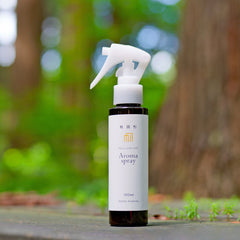 秋田杉アロマスプレー100ml 白いスプレーノズル付きボトル